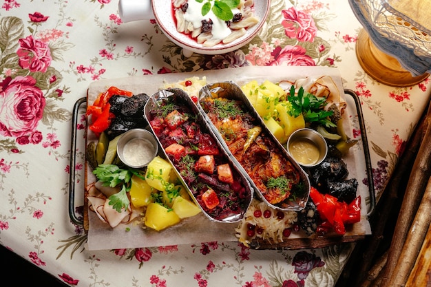 Platou cu preparate variate